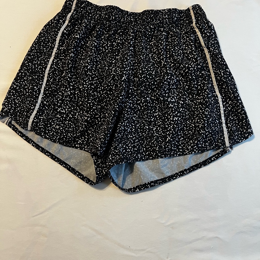 Xersion Women's Athletic Shorts - Black and White Pattern
